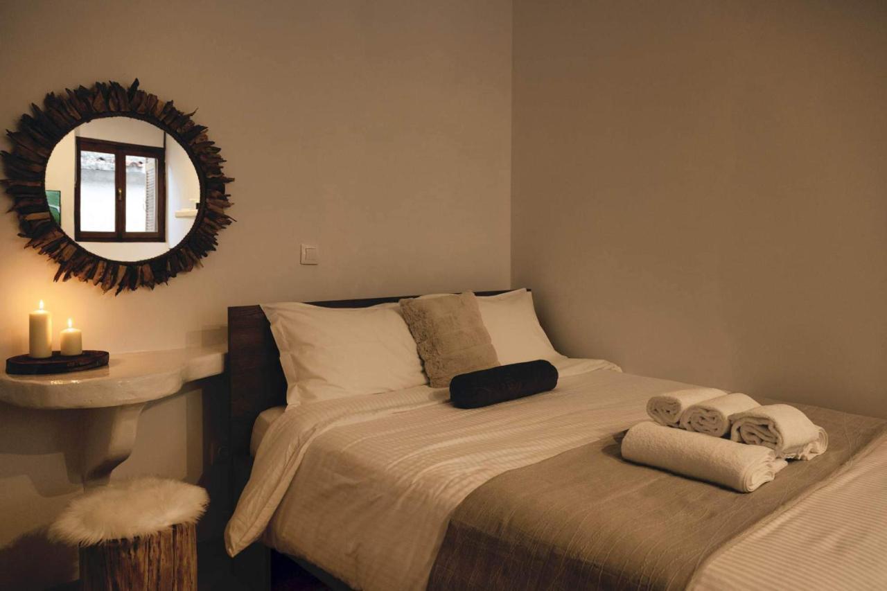Plaza Guest House Με Tζάκι Arachova Esterno foto